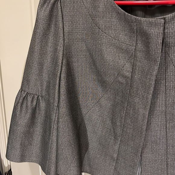 Y2K The Limited sharks tooth Gray Grey Capelet coat jacket size M Medium EUC - Picture 3 of 10